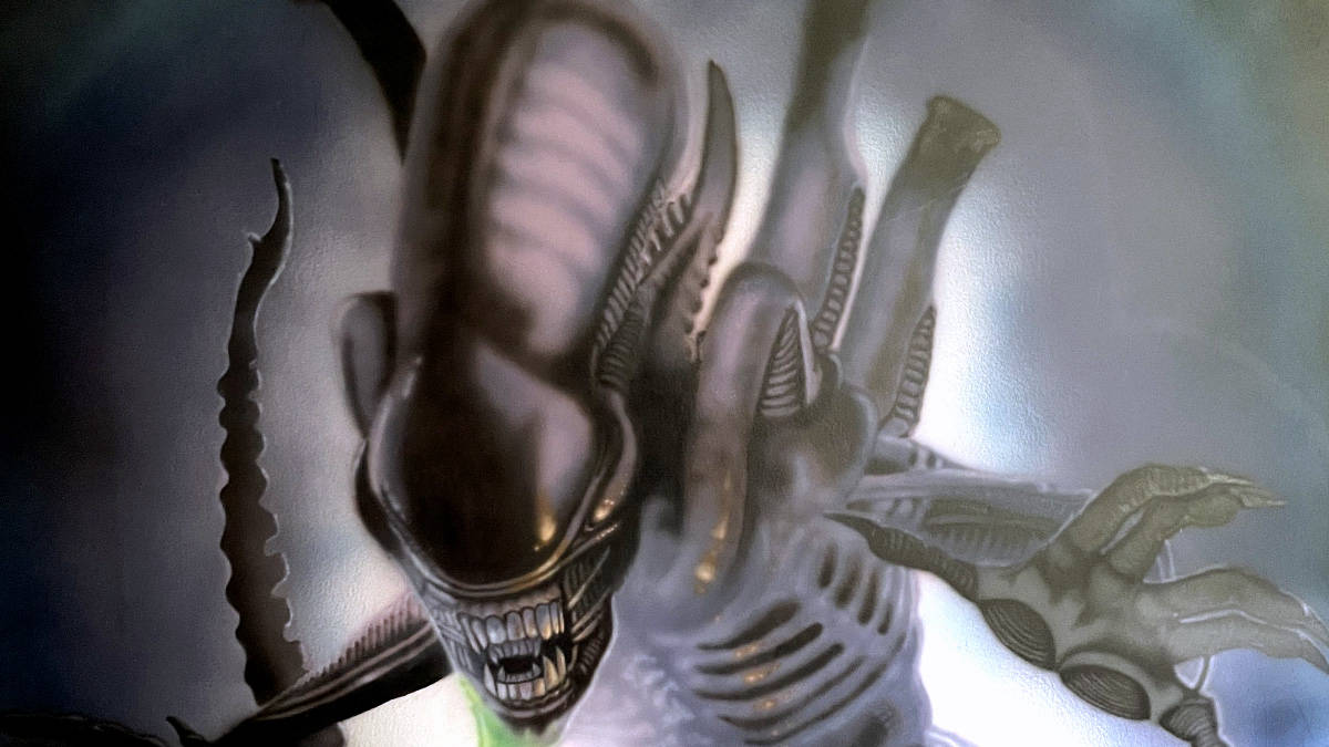 alien falfestés referencia