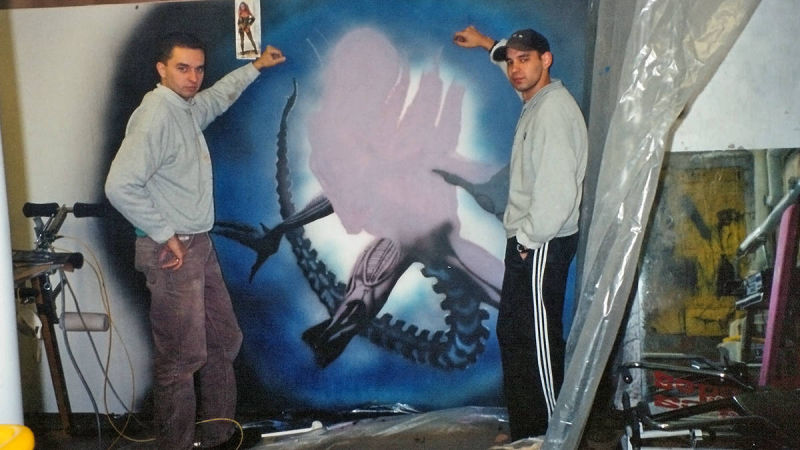 alien falfestés referencia